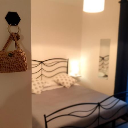 Hotel Residenza Tarzana Palermo Zimmer foto